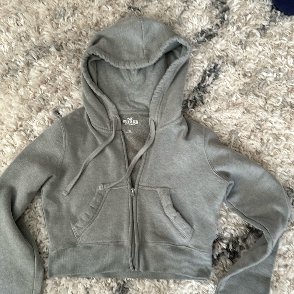 Hollister xs gray cropped zip up hoodie